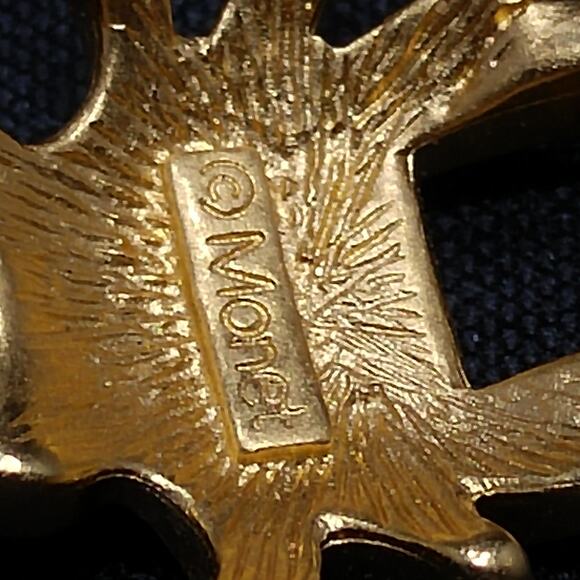 Vintage Monet Floral Satin Finish Bracelet, Gold Plated, 1960s, 7 Inches - Picture 7 of 10